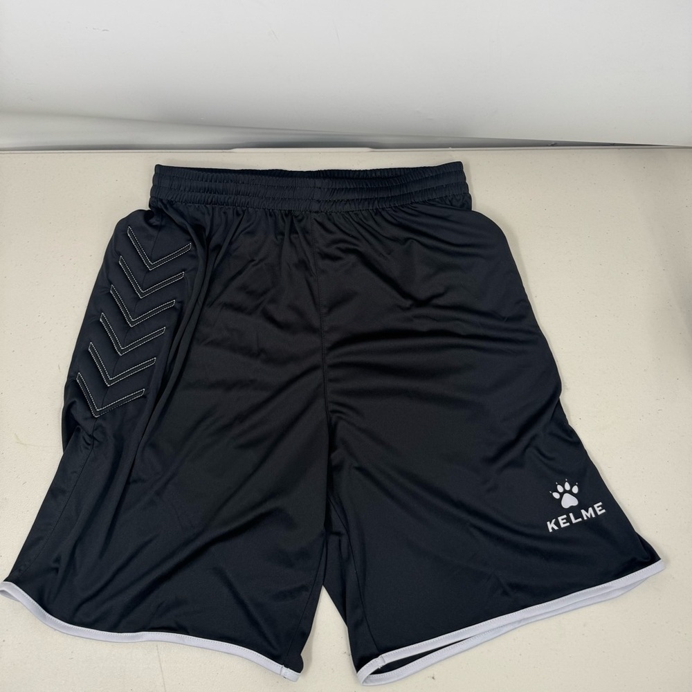 KELME Men M Football Soccer Training Goalie Goalkeeper Padded Shorts